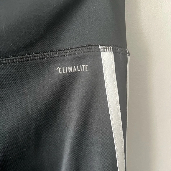 🛍️Adidas Climate Performance Black Leggings Size XS - Picture 5 of 6